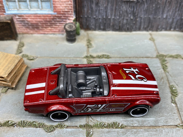 Loose Hot Wheels - Triumph TR6 - Dark Red and White 54 — view 2
