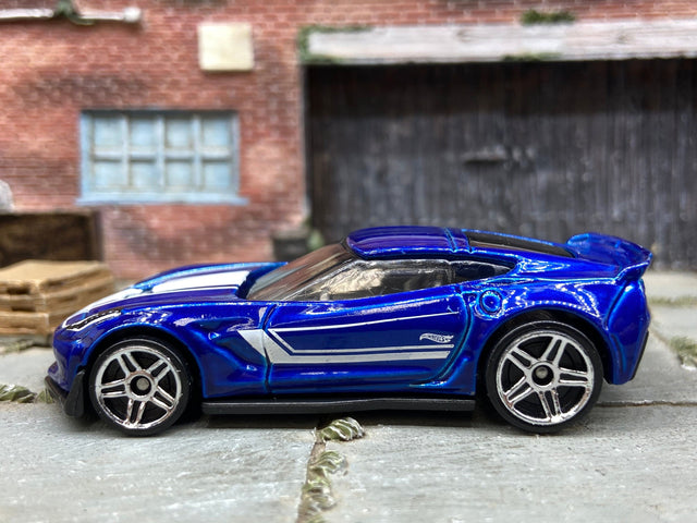 Loose Hot Wheels Chevy Corvette C7 Z06 Dressed in Blue and White