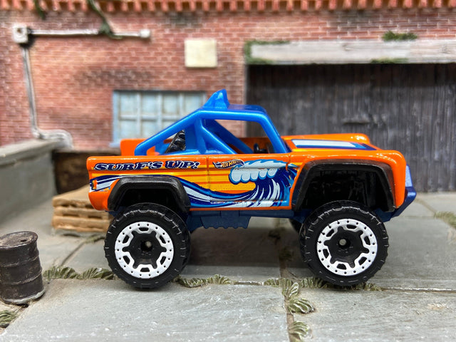 Loose Hot Wheels - Ford Bronco 4×4 - Orange Surfs Up Livery