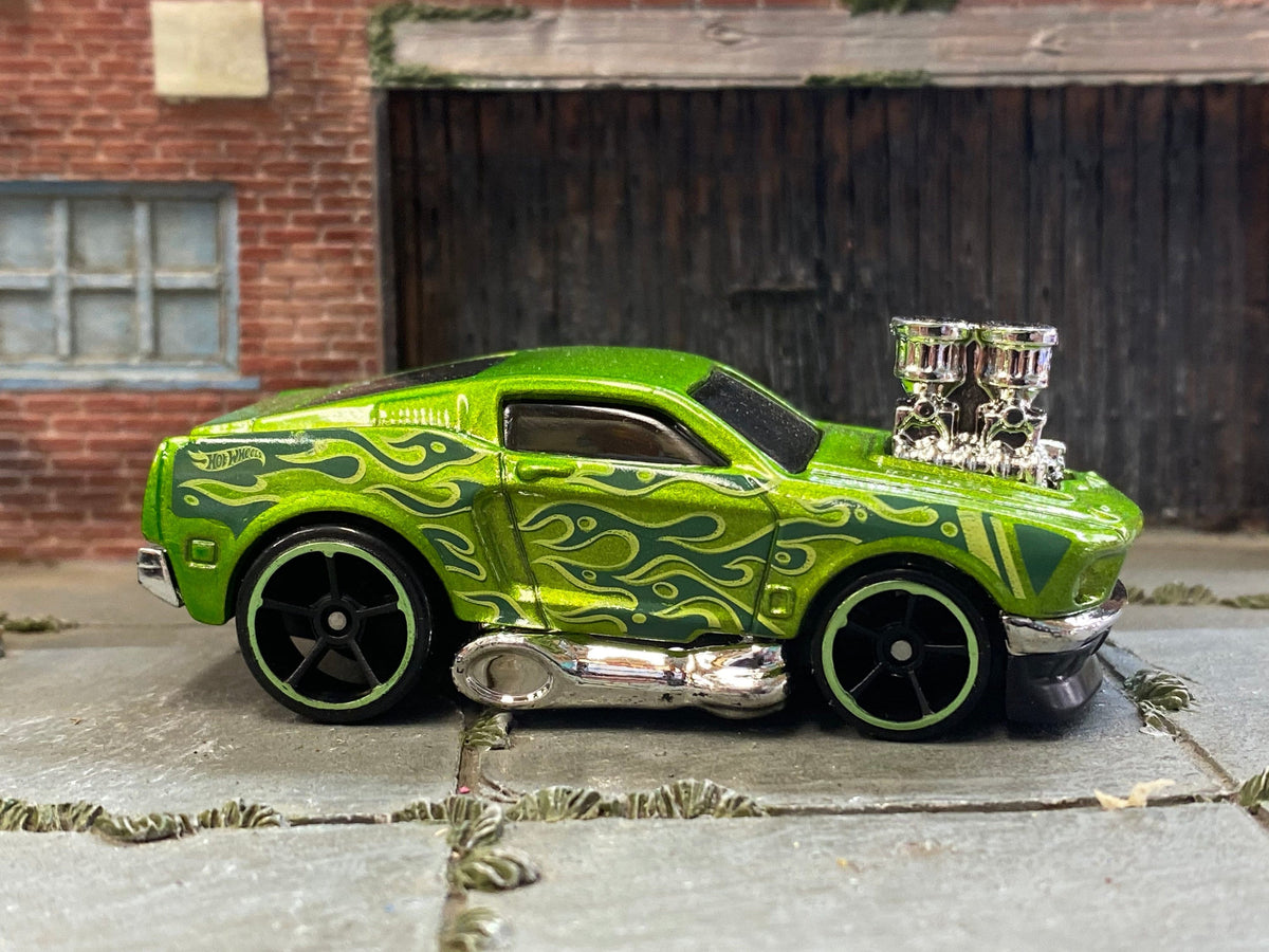 Loose Hot Wheels - 1968 Ford Mustang Toon'd - Geen with Tribal Flames