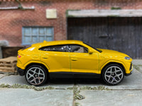 Loose Hot Wheels - 2017 Lamborghini Urus - Yellow — view 3