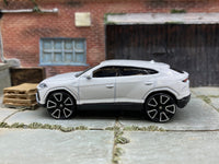 Loose Hot Wheels - 2017 Lamborghini Urus - White — view 3