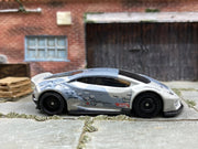 Loose Hot Wheels - Lamborghini Huracan Coupe LB WORKS - Gray Camo — view 3