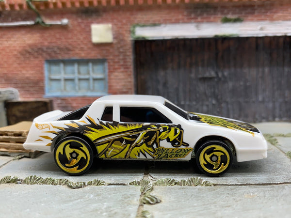 Loose Hot Wheels - Chevy Stocker Stock Car - White Yellow Jackets Livery