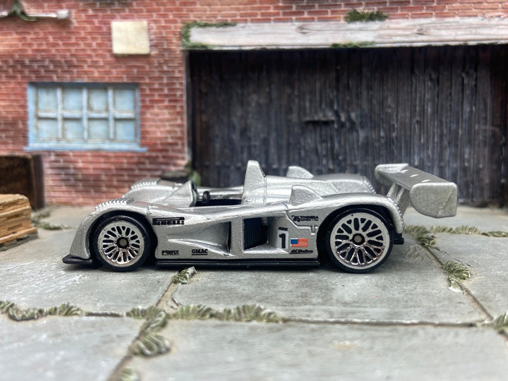 Loose Hot Wheels: Cadilac LMP Race Car - Silver — view 2