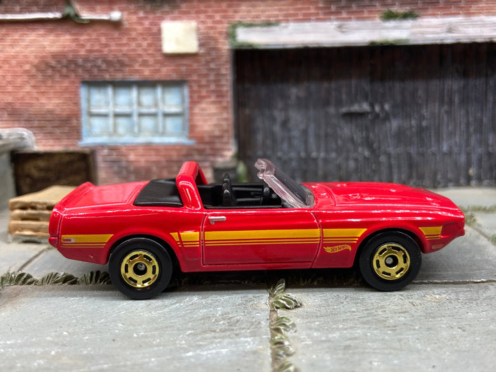 Loose Hot Wheels 1969 Ford Mustang Shelby GT500 in Red and Gold