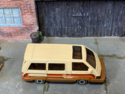 Loose Hot Wheels - 1986 Toyota Van - Brown and Tan — view 2