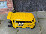 Loose Hot Wheels - Volkswagen Kool Kombi - Mooneyes Yellow