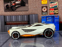 Loose Hot Wheels - Urban Agent - White, Black and Orange — view 3