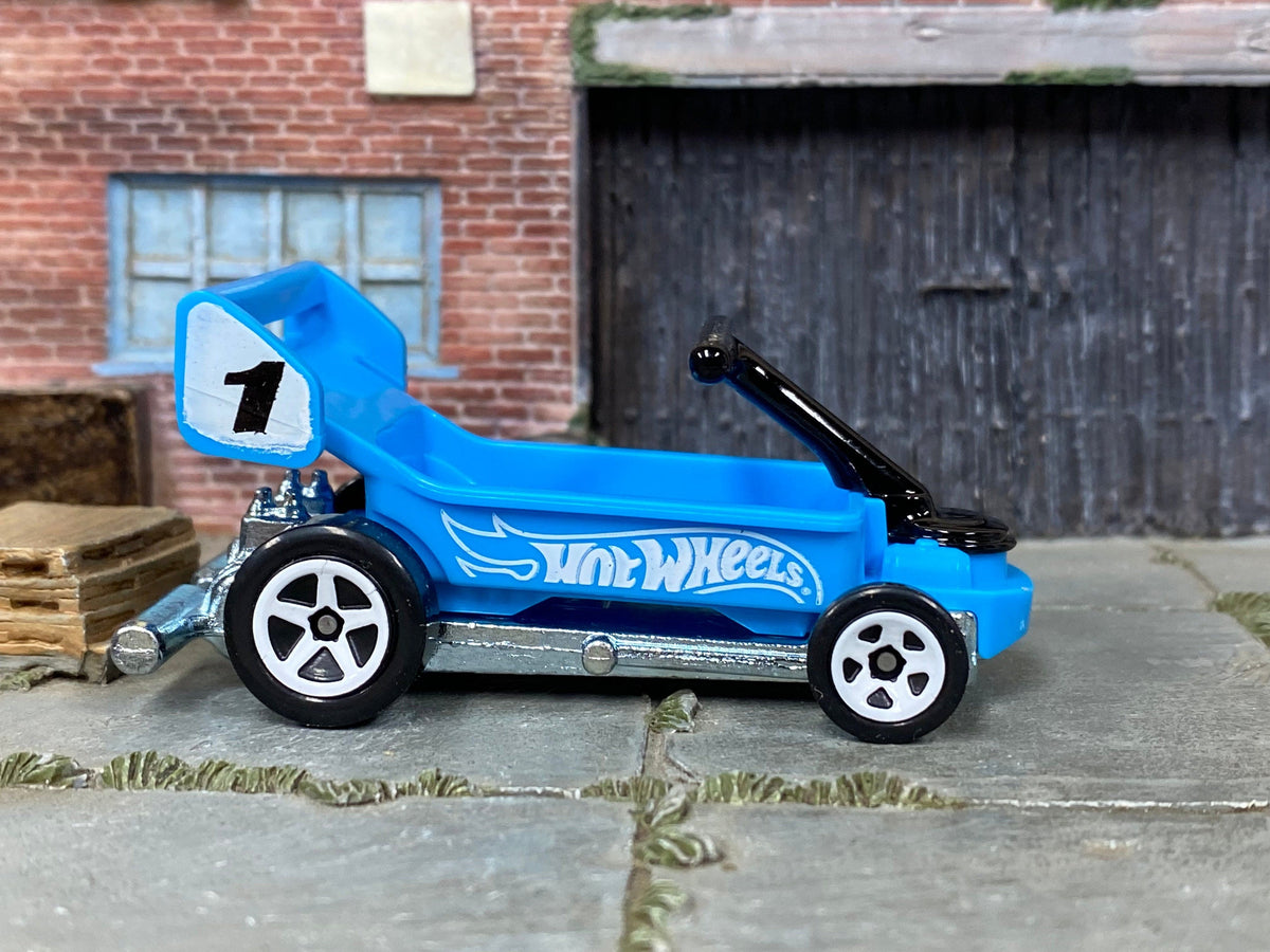 Loose Hot Wheels Draggin' Wagon - Light Blue & White