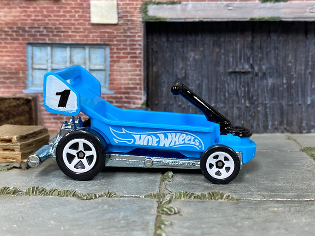 Loose Hot Wheels Draggin' Wagon - Light Blue & White