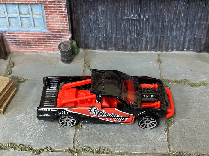 Loose Hot Wheels - Limited Grip Race Truck - Red and Black — view 2