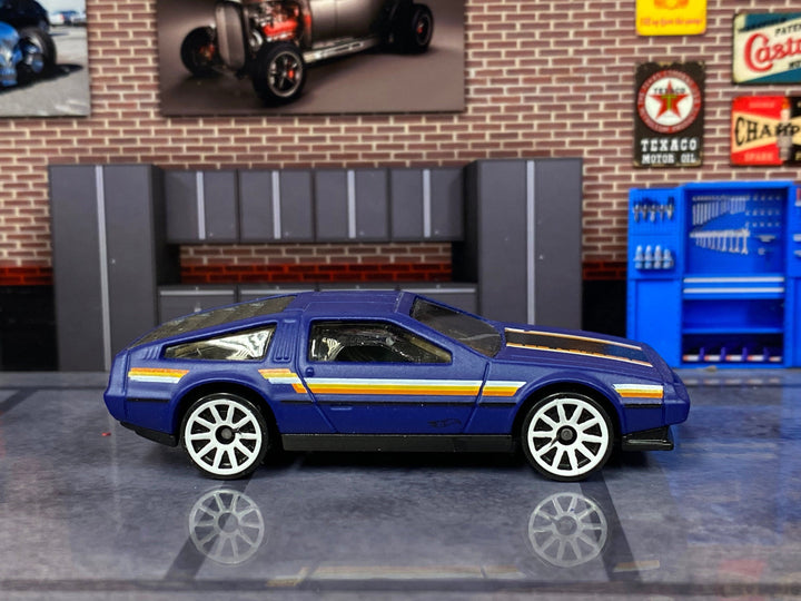 Loose Hot Wheels - DMC Delorean - Dark Blue and Black