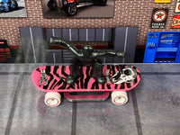 Loose Hot Wheels - Skate Grom - Pink and Black — view 2