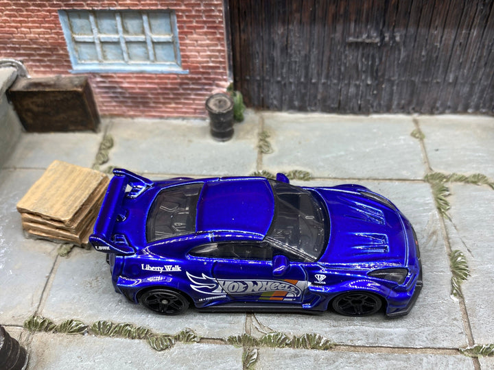 Loose Hot Wheels - Nissan 35GT-RR LB Silhouette WORKS gt - blue hot wheels — view 2