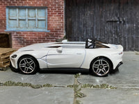 Loose Hot Wheels - Aston Martin V12 Speedster - White — view 3