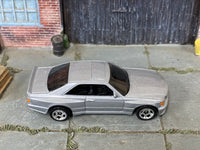 Loose Hot Wheels - Mercedes-Benz 560 SEC AMG - Silver — view 2