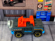 Loose Hot Wheels - Bricking Trails 4x4 - Gray, Blue and Red — view 2
