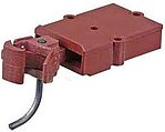 Kadee 930 G Scale Straight Center-Set Coupler exact product image