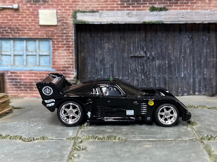 La Liebre Hot Wheels diecast actual item photo 1 of 4