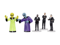Lionel 2530010 Area 51 figures, five-piece set with two aliens and three agents, front view