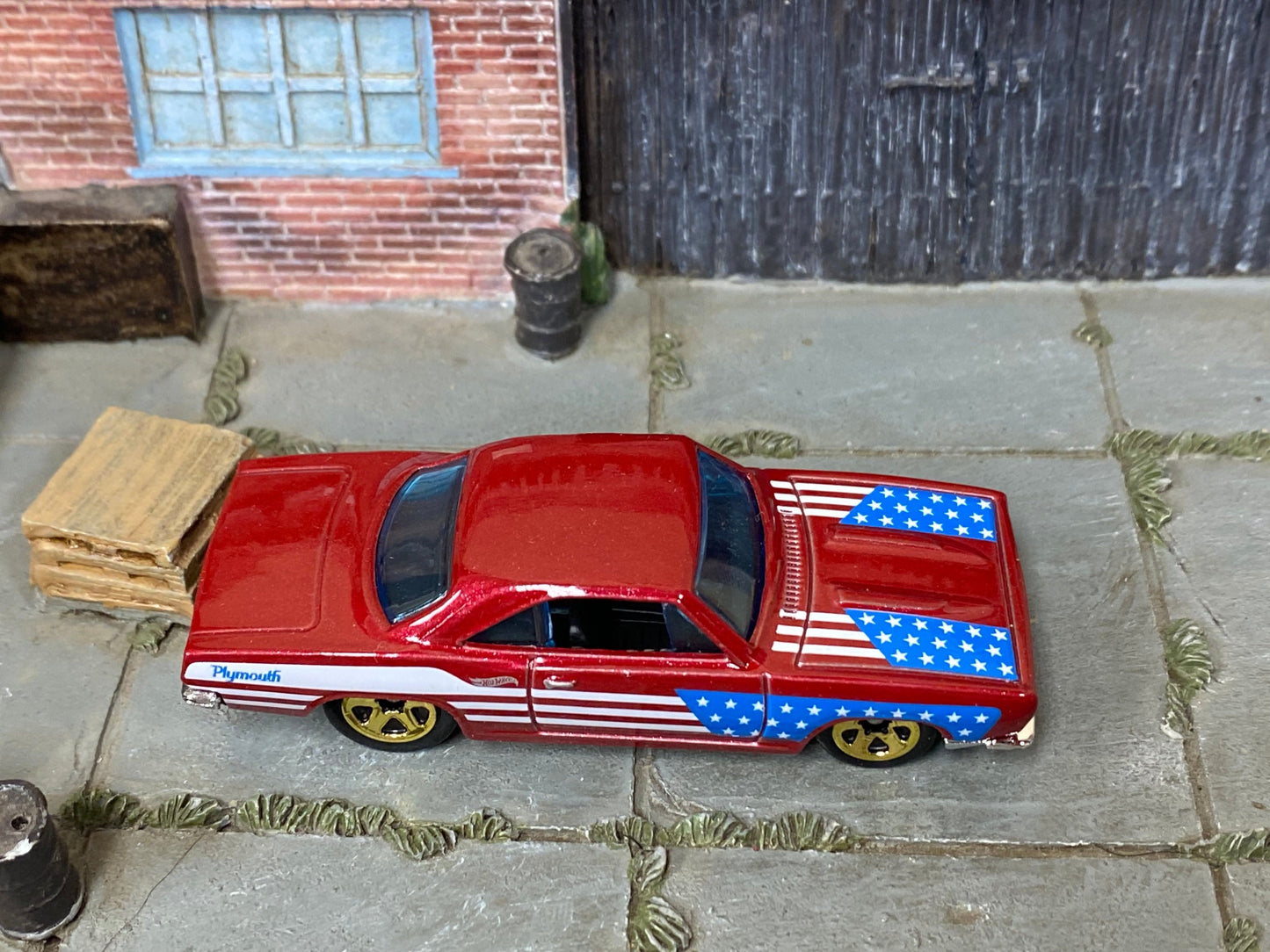 Loose Hot Wheels - 1968 Plymouth Barracuda Formula S - Dark Red Stars and Stripes