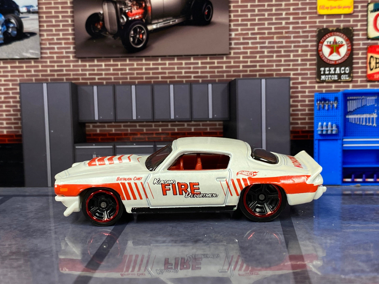Loose Hot Wheels - 1970 Chevy Camaro RS - KOKOMO Fire Department White and Red