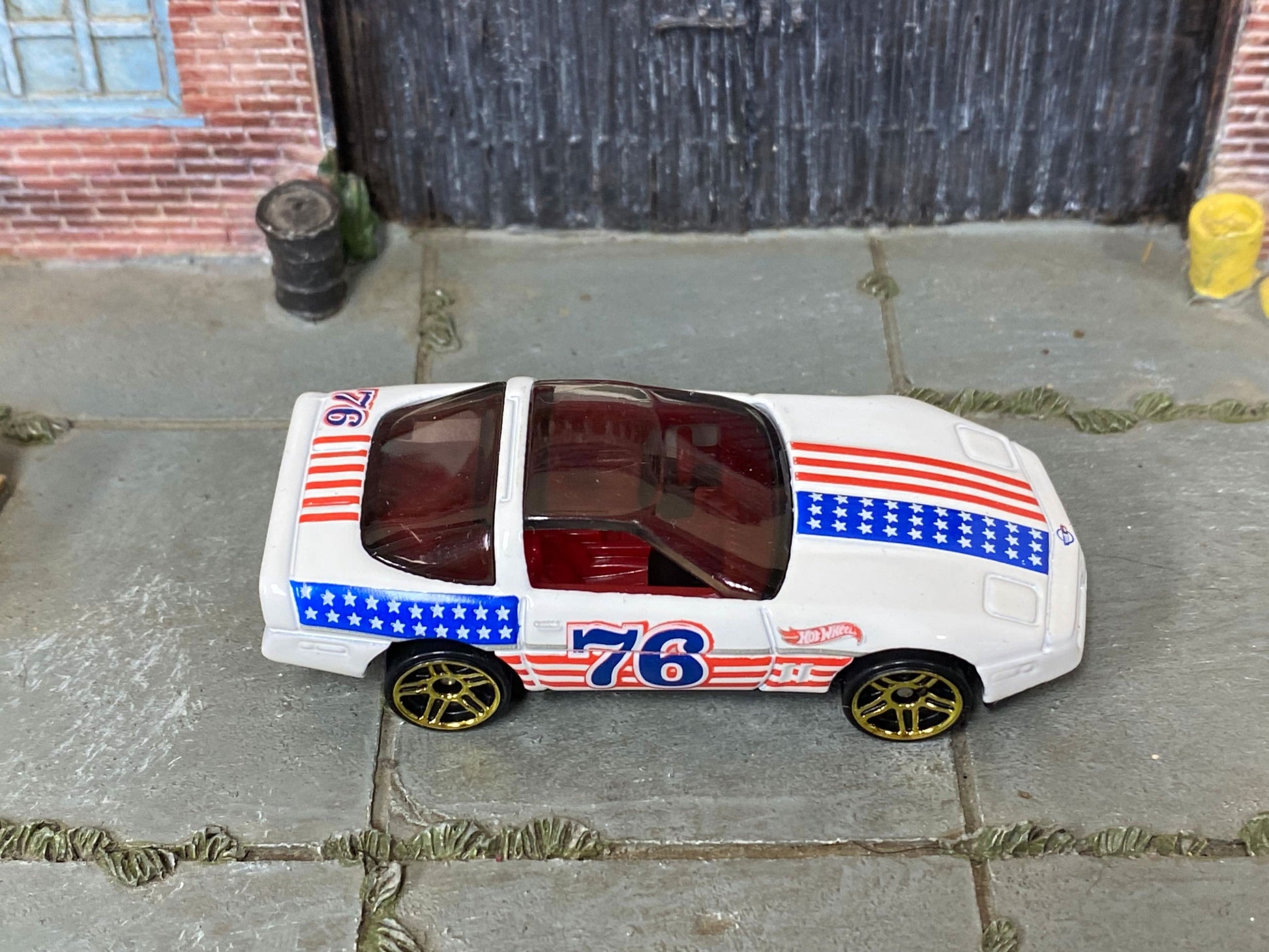 Loose Hot Wheels - 1984 Chevy Corvette - White Stars and Stripes
