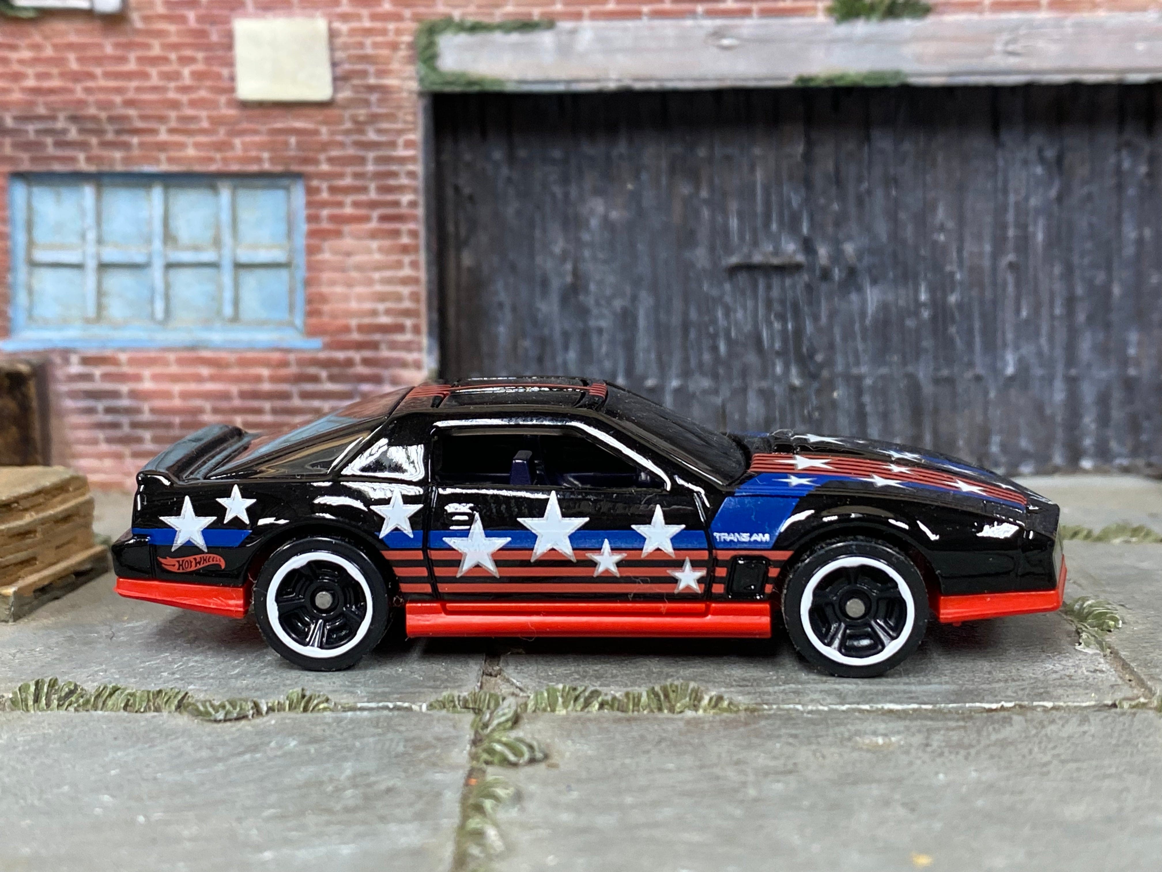 Hot Wheels Redline Custom Firebird 1968 Purple White Int