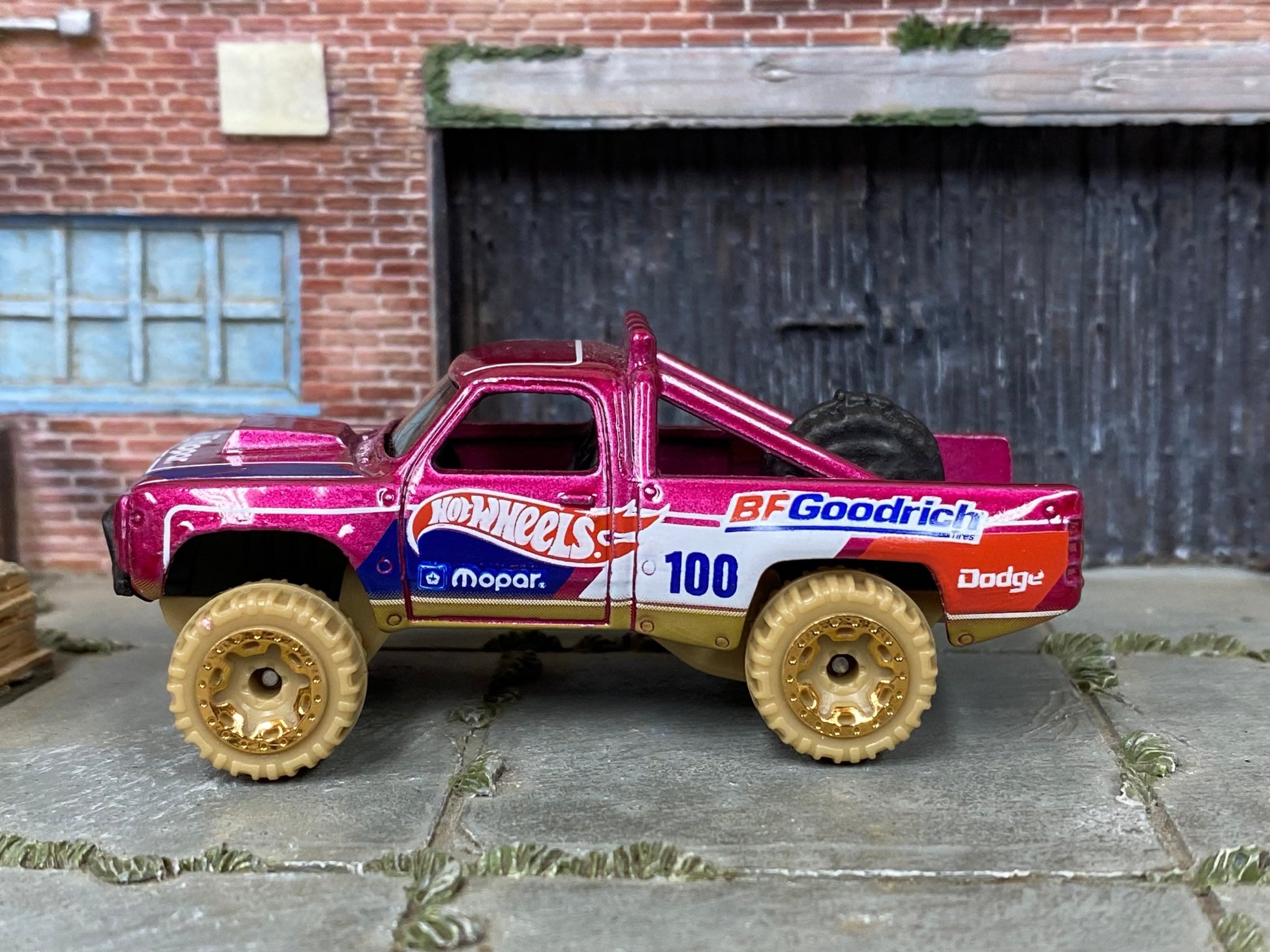 Loose Hot Wheels - 1987 Dodge D100 Baja Race Truck - Pink