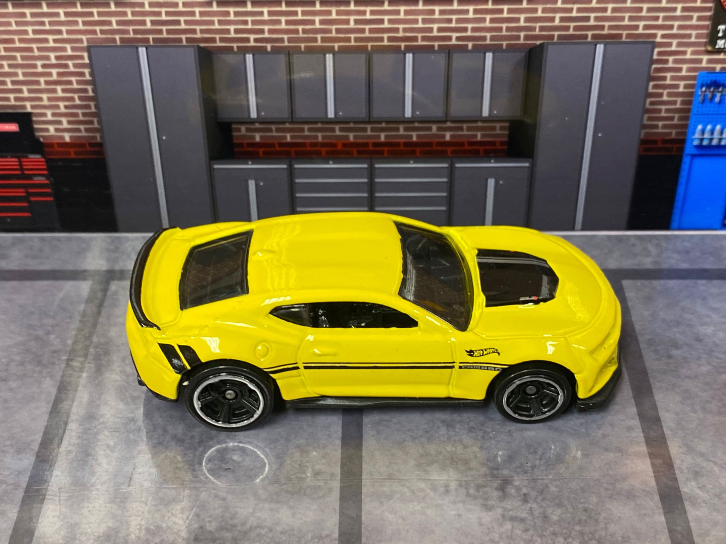 Loose Hot Wheels - 2017 Chevy Camaro ZL1 - Yellow and Black
