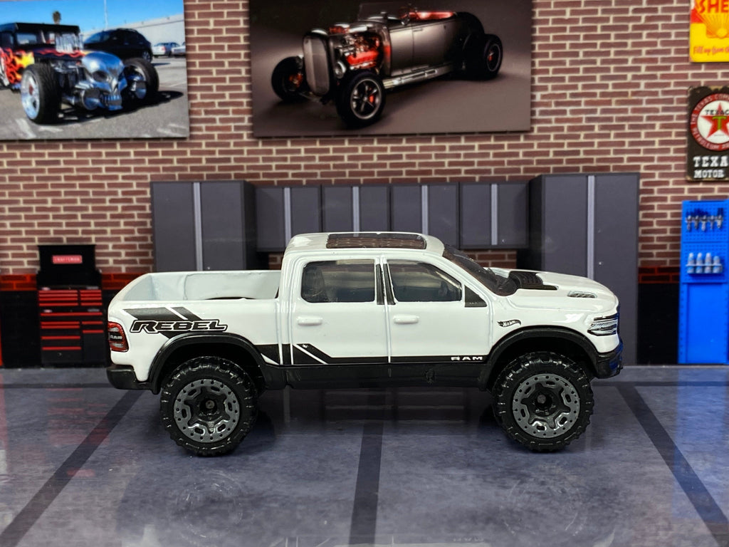 Hot wheels dodge ram truck online