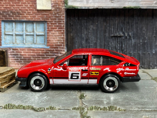 Loose Hot Wheels - Alfa Romeo GTV6 3.0 - Red
