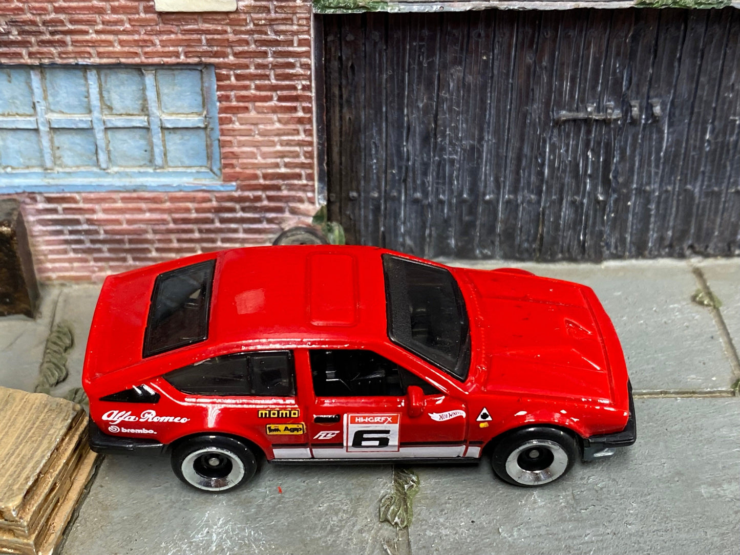Loose Hot Wheels - Alfa Romeo GTV6 3.0 - Red