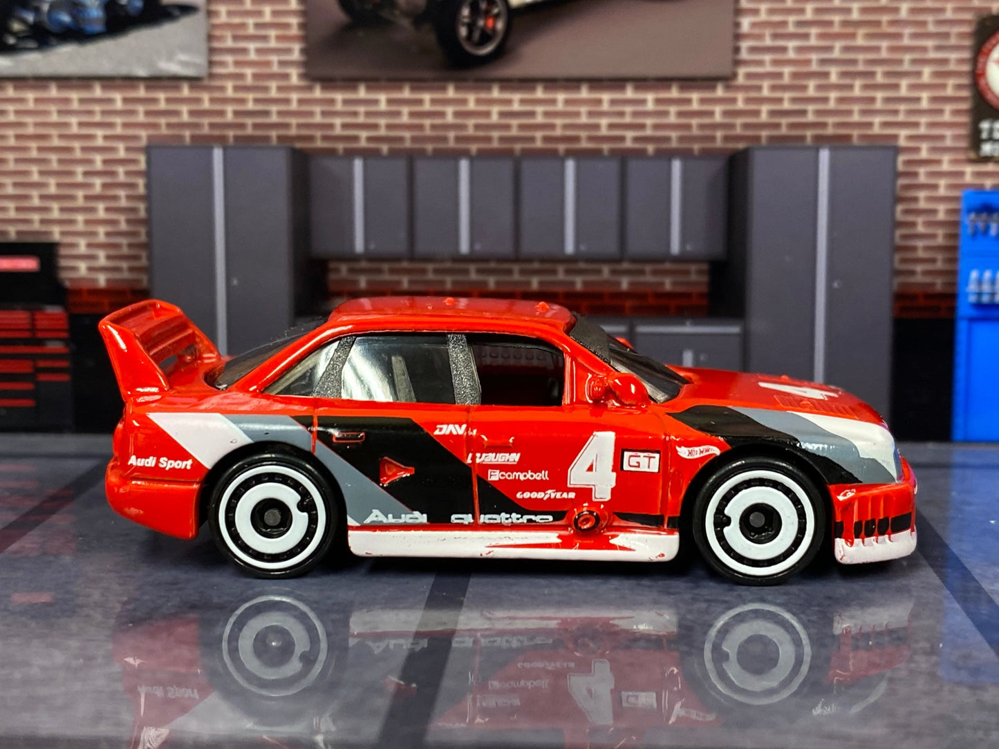 Loose Hot Wheels - Audi 90 Quattro - Red, White and Silver 4