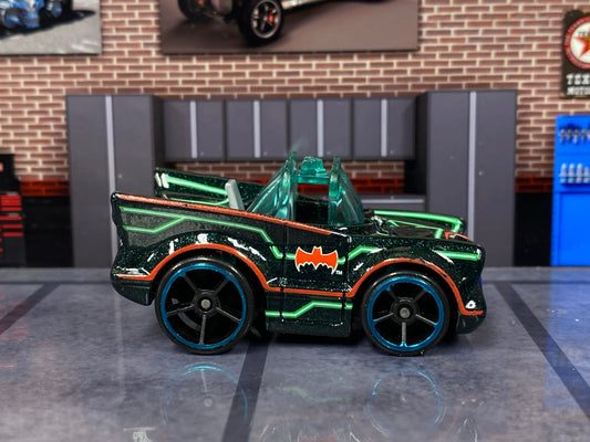 Loose Hot Wheels - Batman Batmobile 60's TV Series Car TOON'D - Black and Green