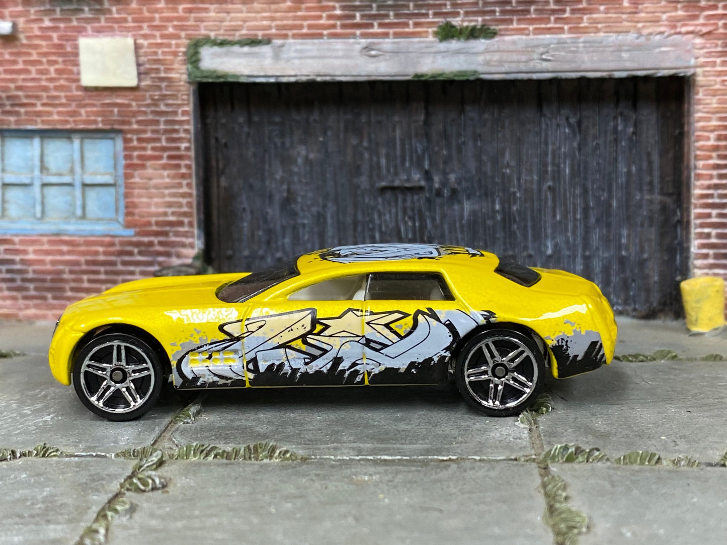 Loose Hot Wheels - Cadillac V-16 - Yellow Graphiti