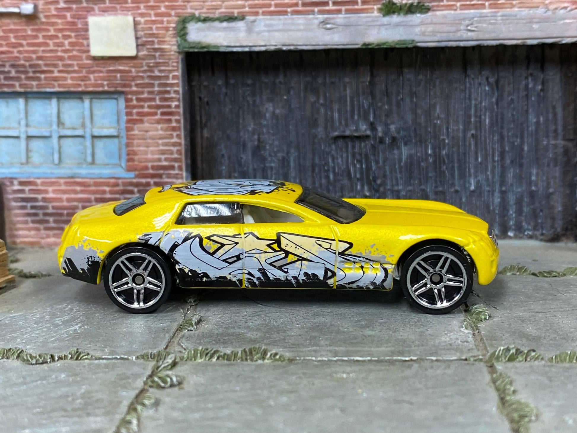 Loose Hot Wheels - Cadillac V-16 - Yellow Graphiti