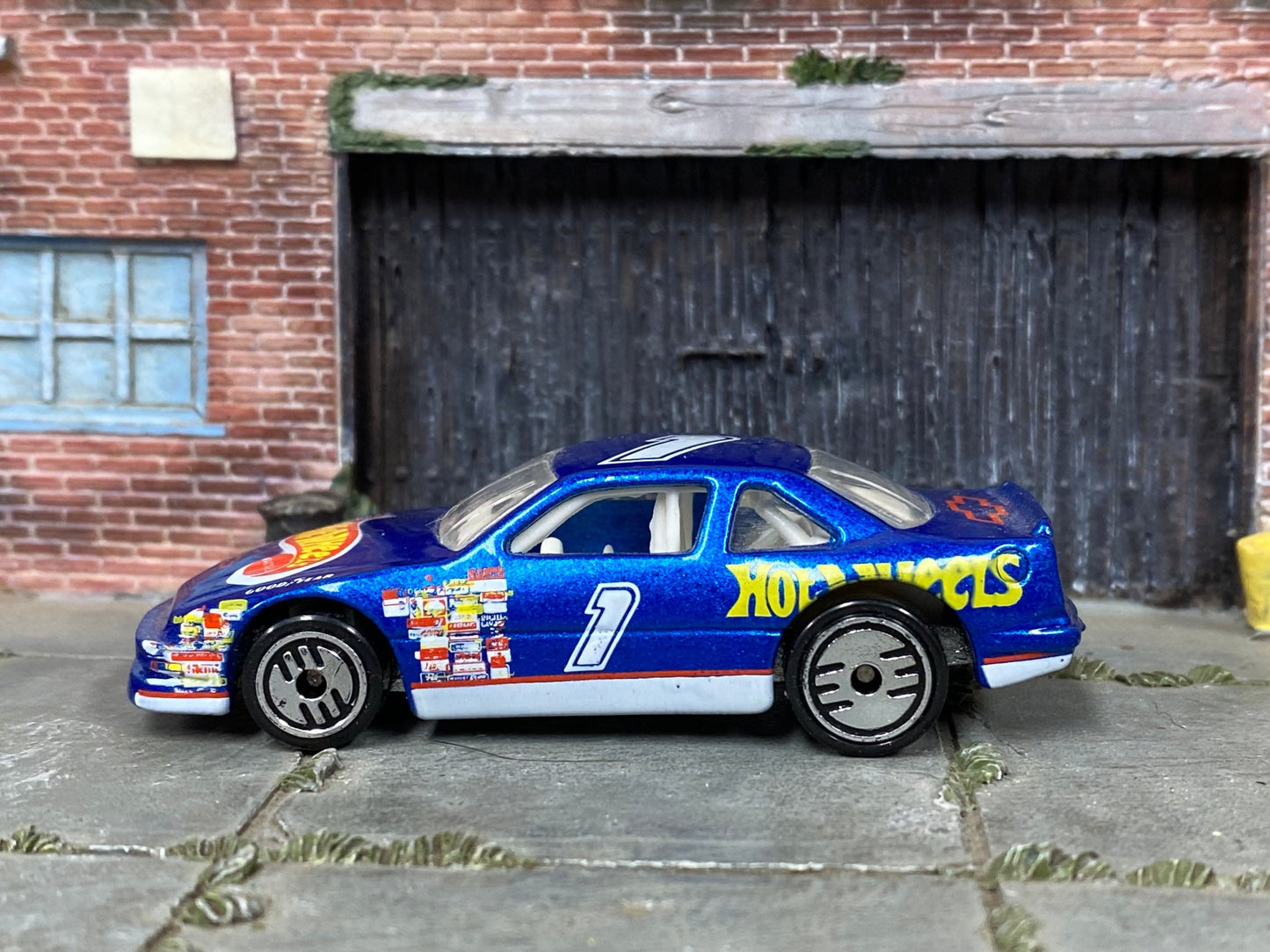 Loose Hot Wheels - Chevy Lumina Stock Car - Blue Hot Wheels 1 (1991)