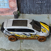 Loose Hot Wheels - Chrysler Pacifica - Silver, Yellow and Black
