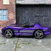 Loose Hot Wheels - Dodge Viper R/T 10 - Purple and Silver