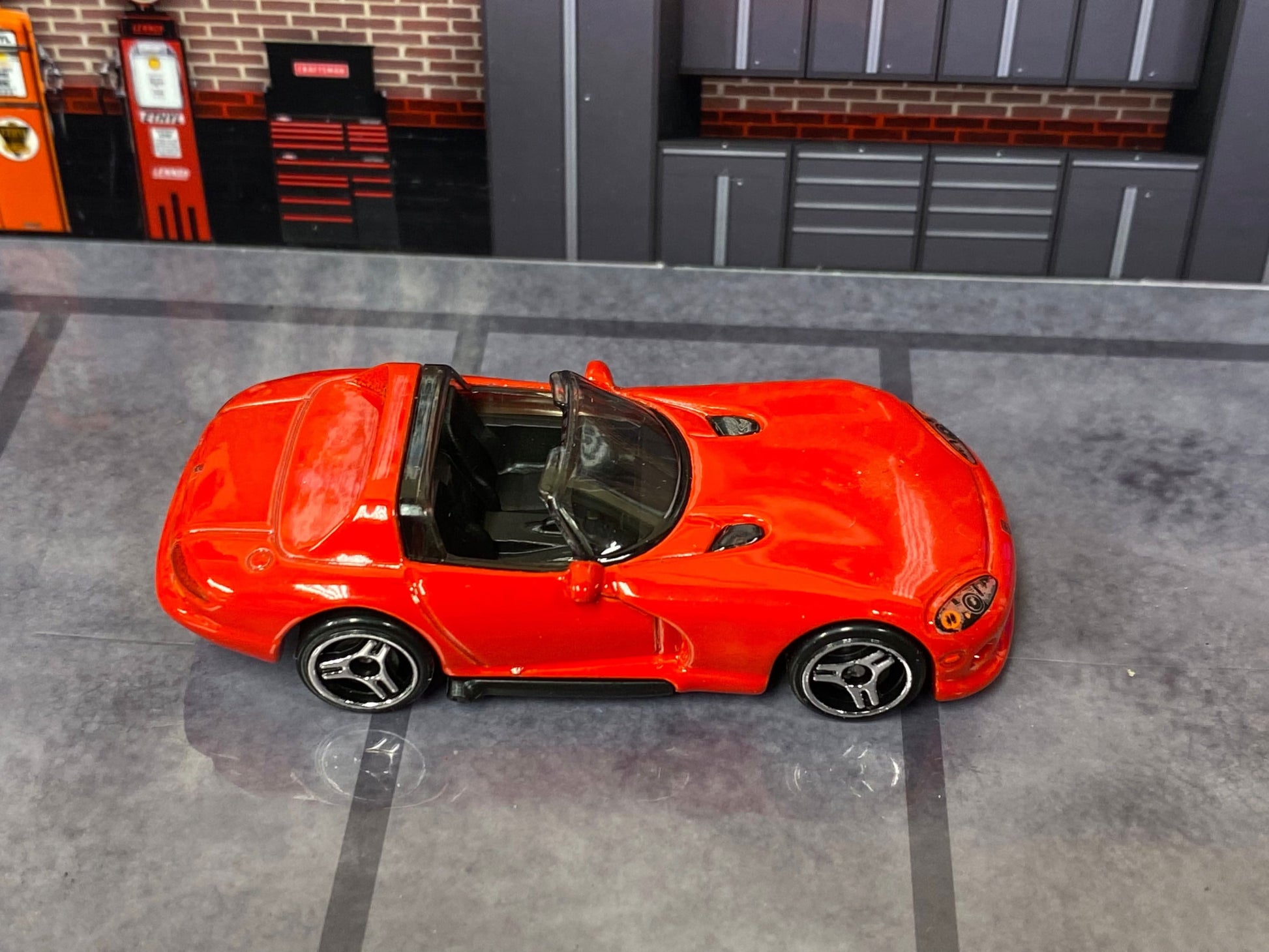 Loose Hot Wheels - Dodge Viper R/T 10 - Red