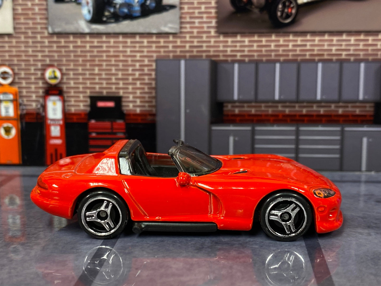 Loose Hot Wheels - Dodge Viper R/T 10 - Red