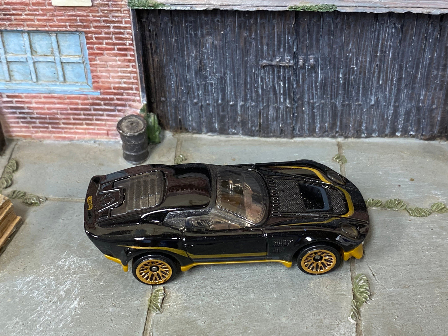 Loose Hot Wheels - El Segundo Coupe - Black and Gold
