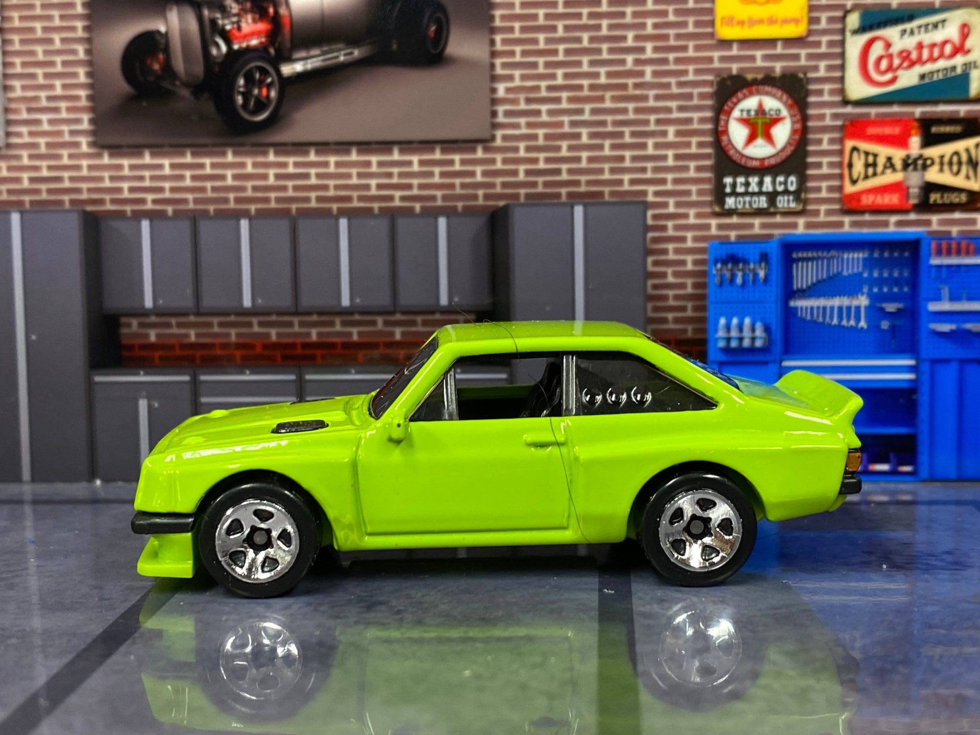 Loose Hot Wheels - Ford Escort RS 2000 - Lime Green
