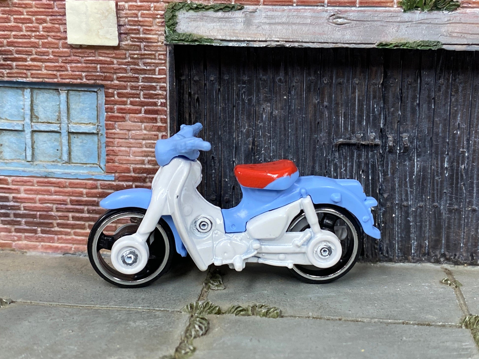 Loose Hot Wheels - Honda Super Cub Motorcycle - Light Blue and White