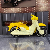 Loose Hot Wheels - Honda Super Cub Motorcycle - Yellow and White