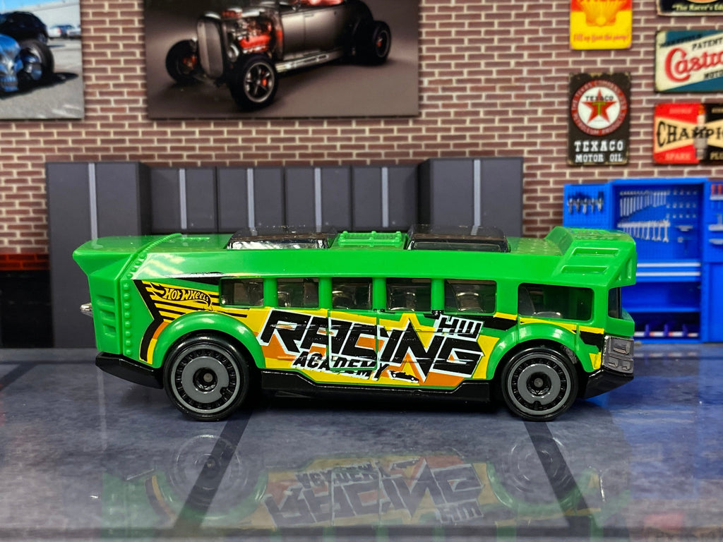 Loose Hot Wheels - Hot Wheels High Bus - Green Racing Acadamy