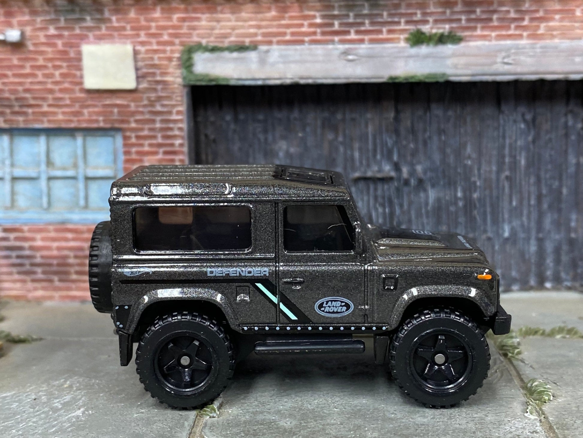 Loose Hot Wheels - Land Rover Defender 90 - Gray