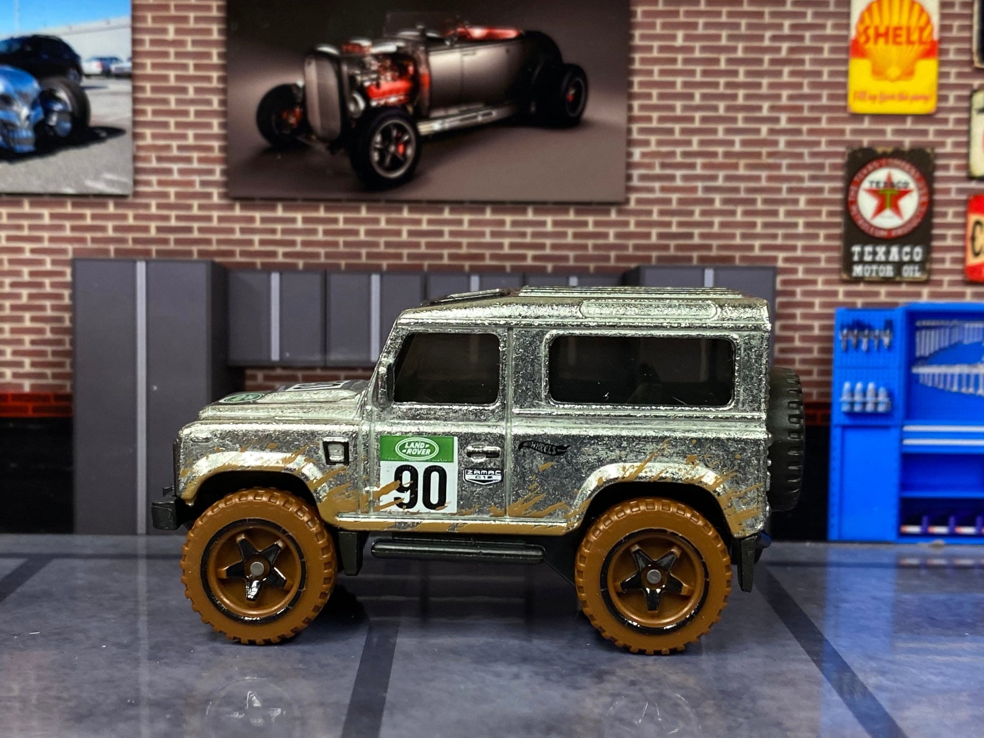 Loose Hot Wheels - Land Rover Defender 90 - ZAMAC Silver